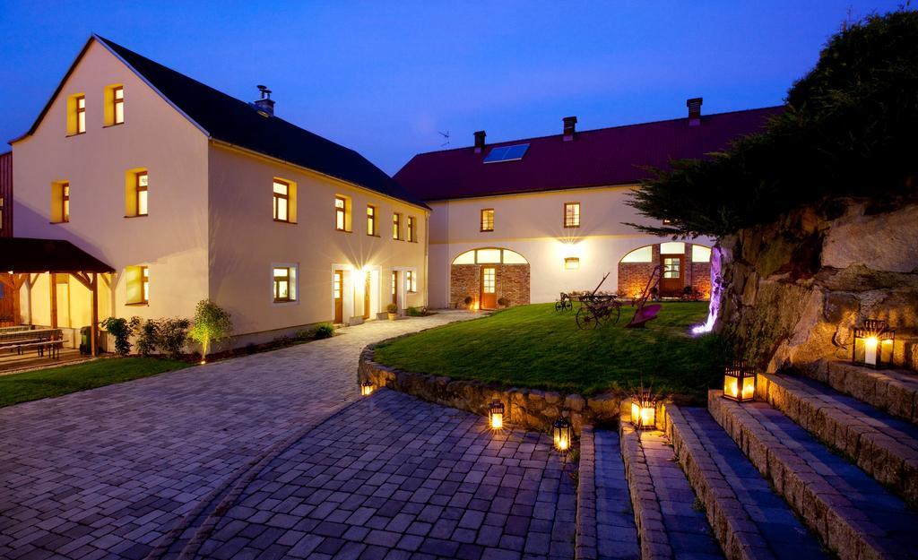 Dvur Stran & Wellness Otel Karlovy Vary Dış mekan fotoğraf