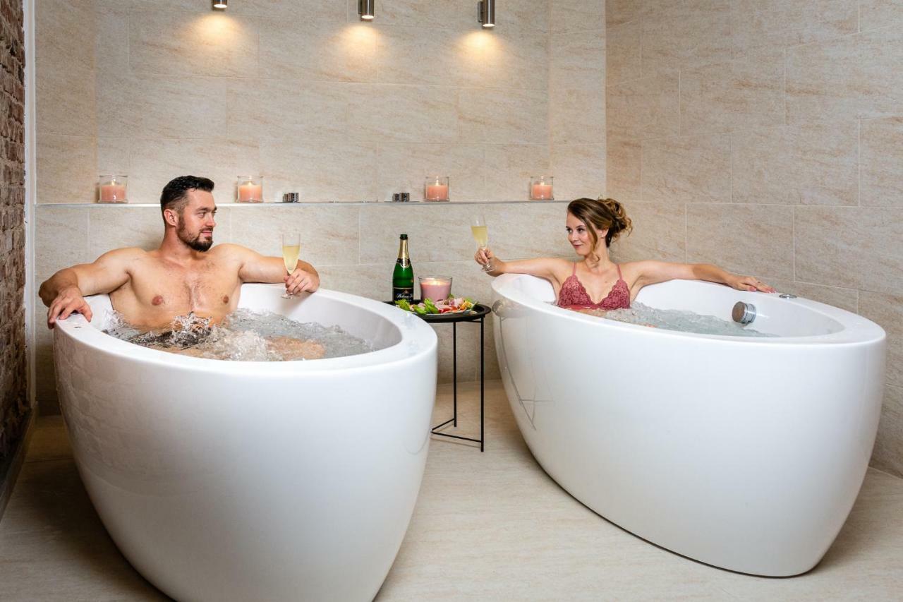 Dvur Stran & Wellness Otel Karlovy Vary Dış mekan fotoğraf